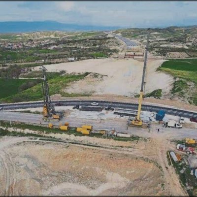 Denizli Aydın Otoban Projesi Fernas İnşaat A.Ş  Toplamda 14 Gişe 75.000 m2 Makro Sentetik Fiber Donatı Uygulaması