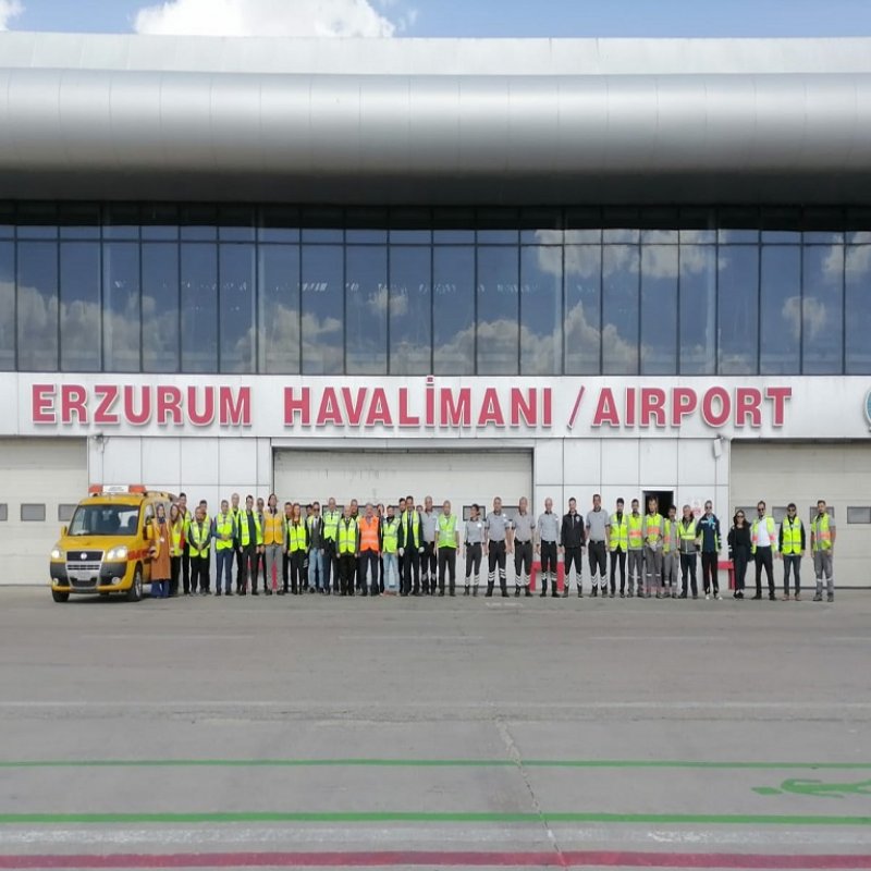 Erzurum havalimanı makro sentetik ve mikro sentetik fiber donatı uygulaması